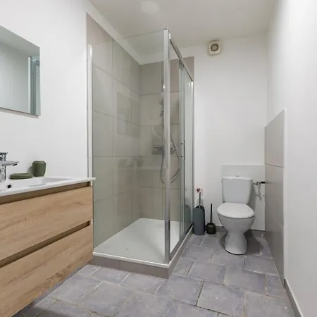 Le Cavalier - Appt Climatise Dans Le Centre Apartment Aubenas